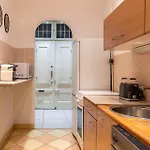 Apartment Donaticoeur Escalier